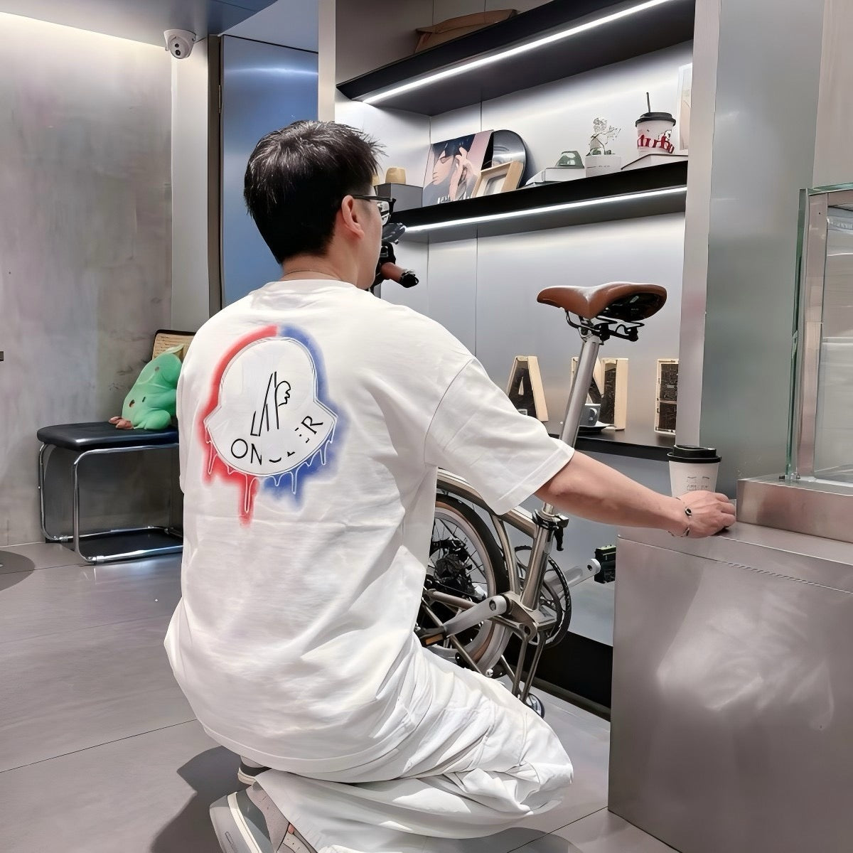 Moncler Embroidered Logo T-Shirt - view 10