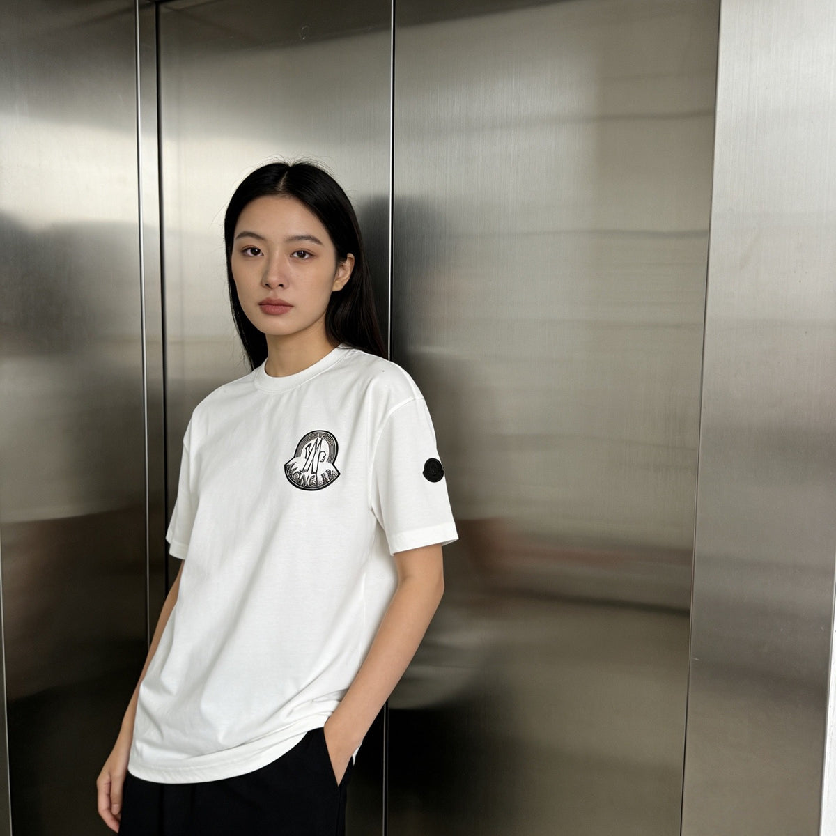 Moncler Embroidered Logo T-Shirt - view 10