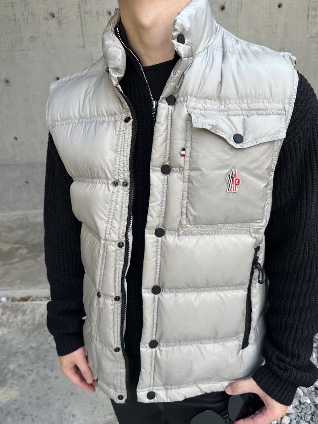 Moncler Logo Lightweight Vest - view 10