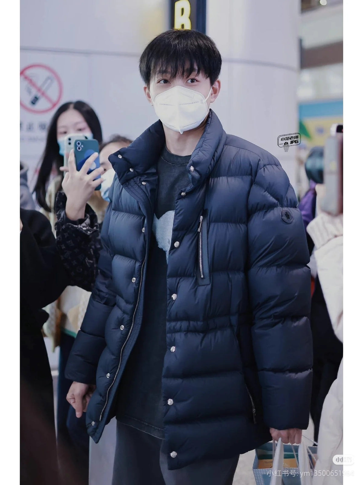 Moncler Hooded Zip-Up Graphic Down Jacket - view 10