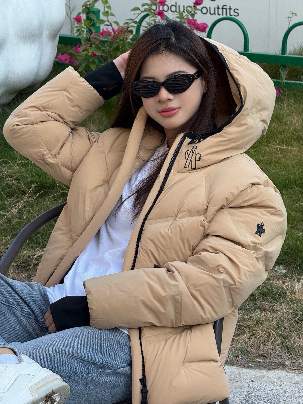 Moncler Hooded Logo Down Jacket - view 11