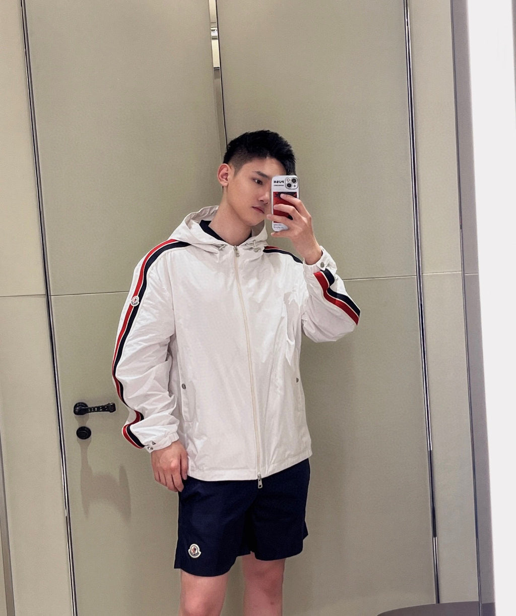 Moncler Logo Lightweight Jacket - view 11
