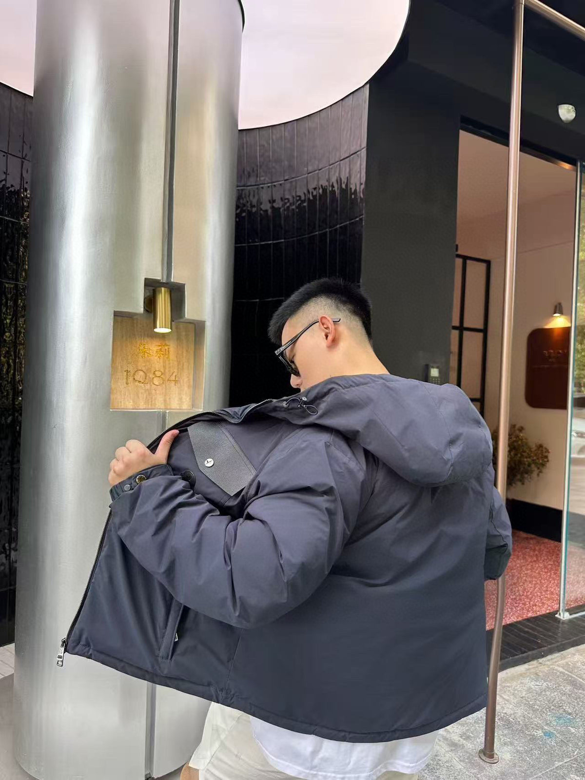 Moncler Hooded Zip-Up Logo Down Jacket - view 11