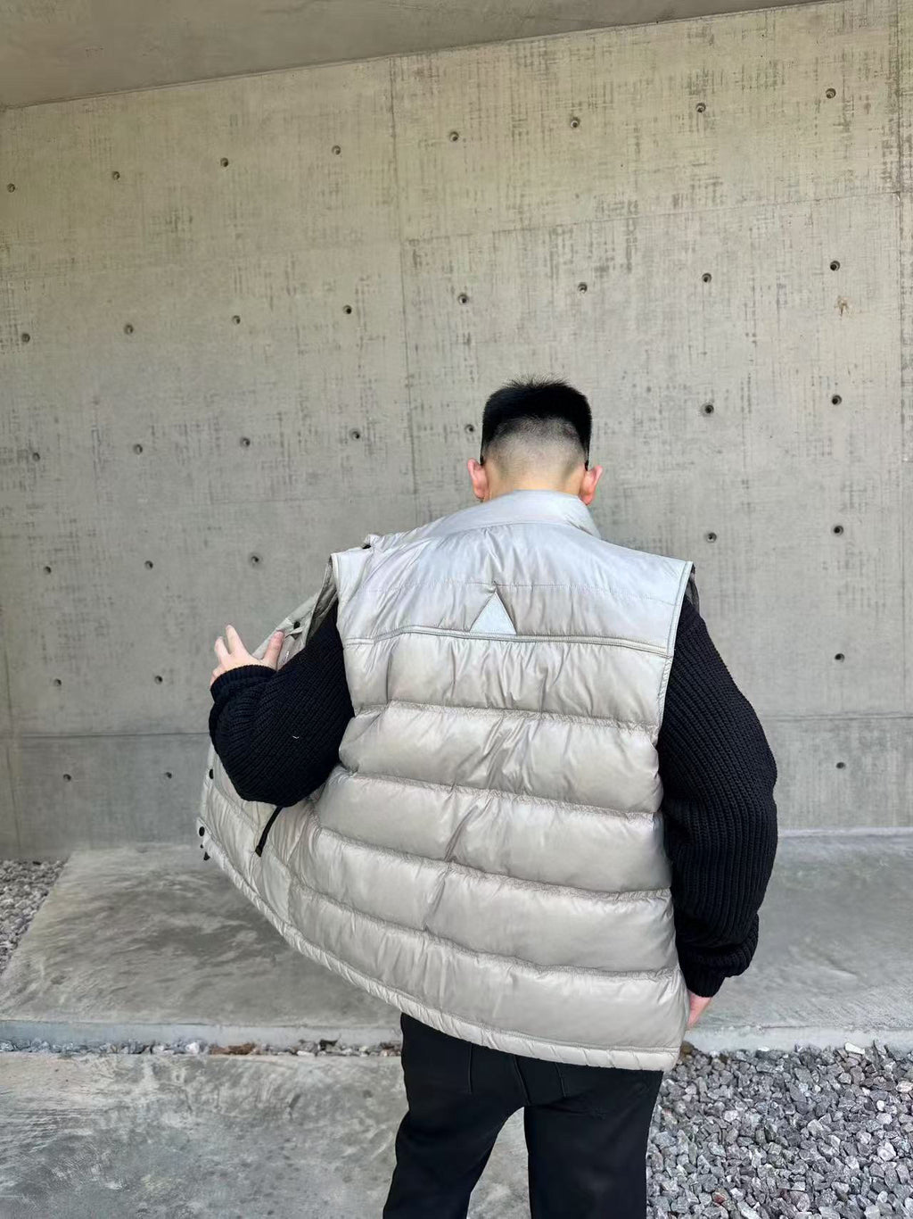 Moncler Logo Lightweight Vest - view 12