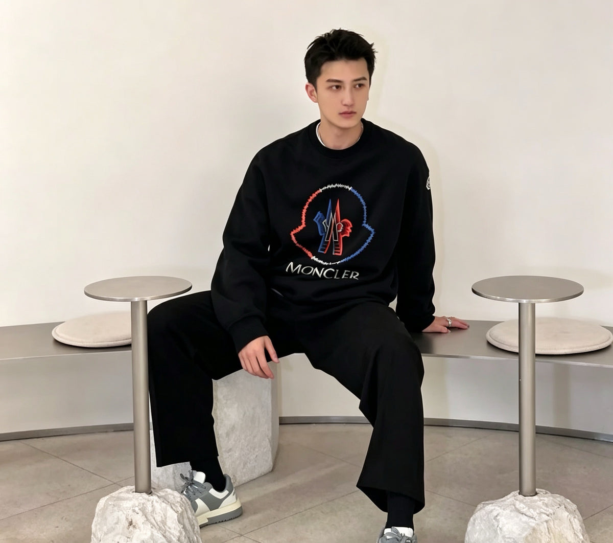 Moncler Logo Sweatshirt - view 12