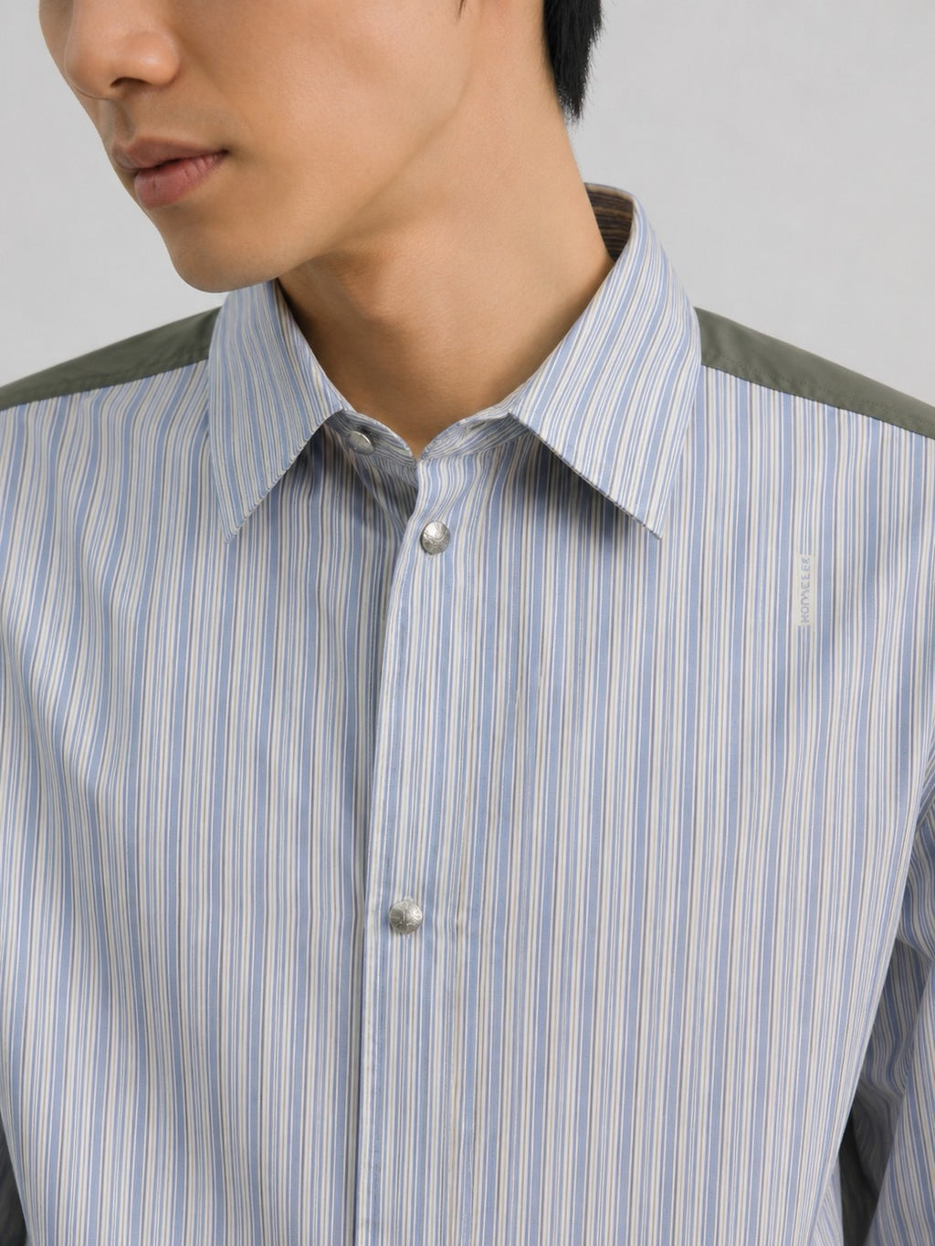 Moncler Zip-Up Graphic Logo Shirt - view 12
