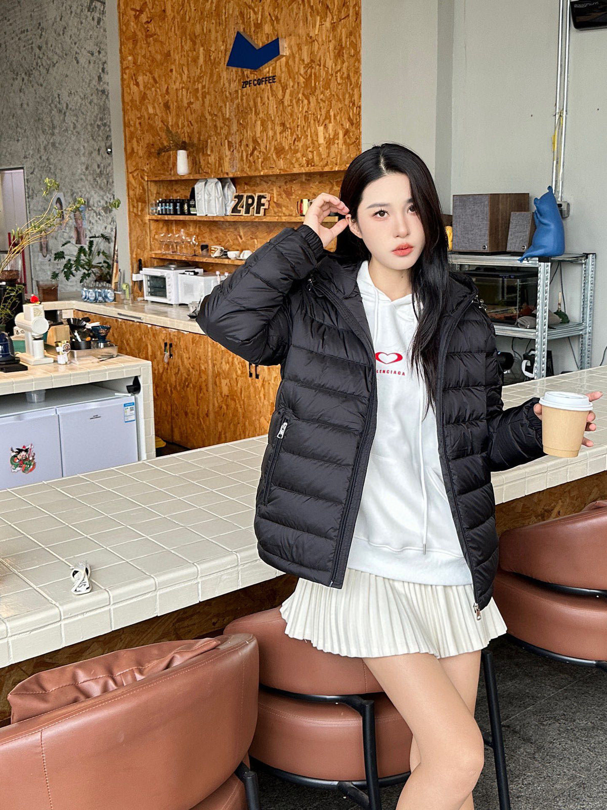 Moncler Hooded Lightweight Down Jacket - view 12