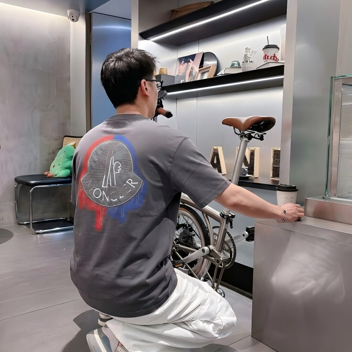 Moncler Embroidered Logo T-Shirt - view 12