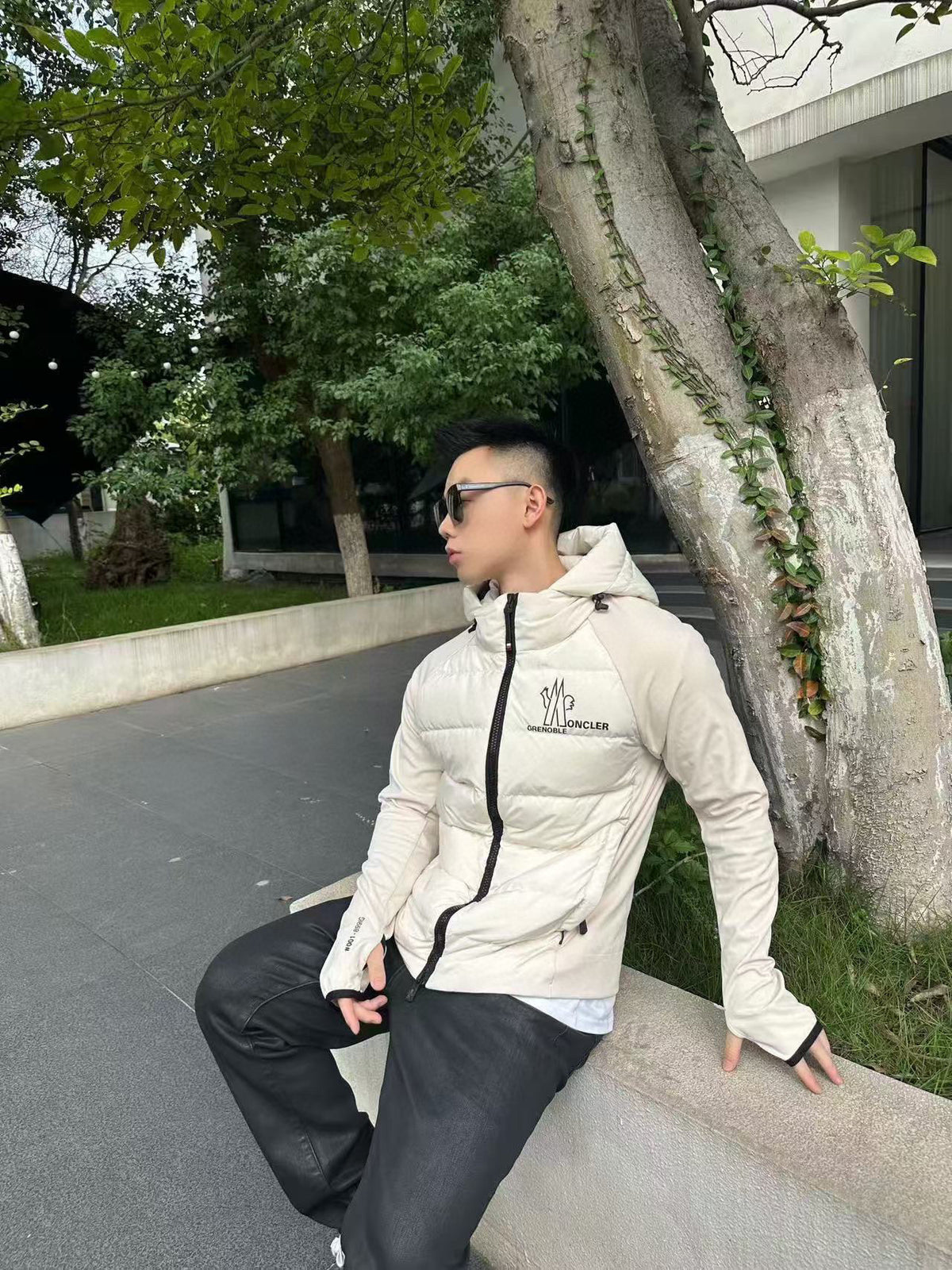 Moncler Hooded Zip-Up Graphic Down Jacket - view 12