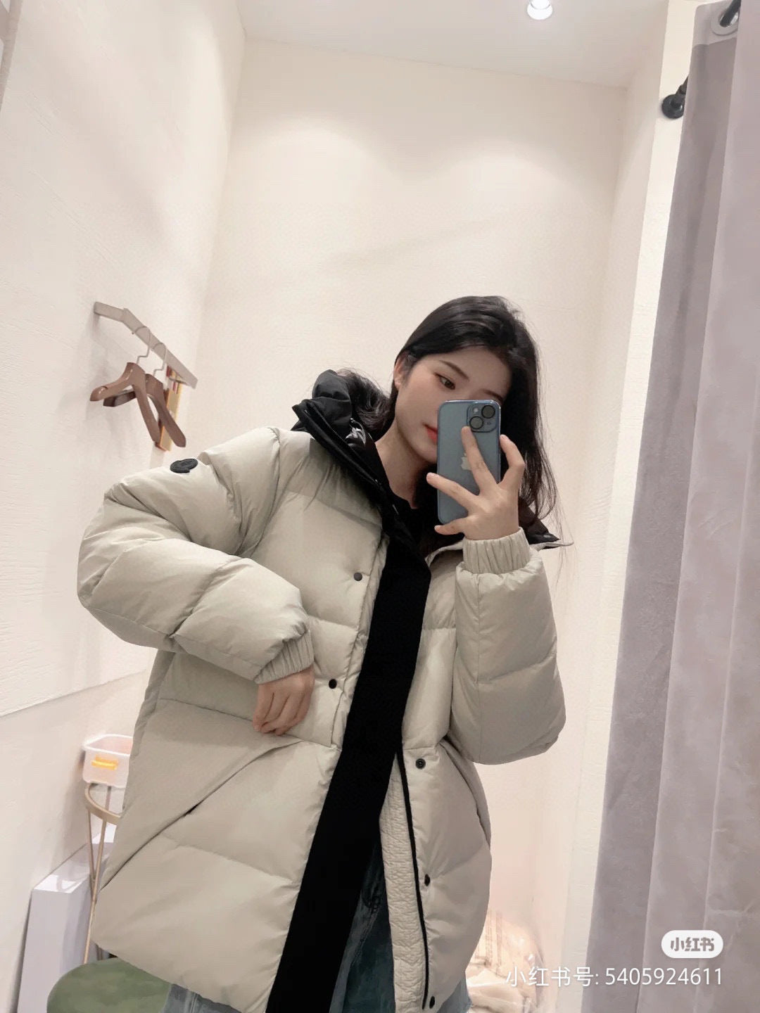 Moncler Hooded Zip-Up Logo Down Jacket - view 12
