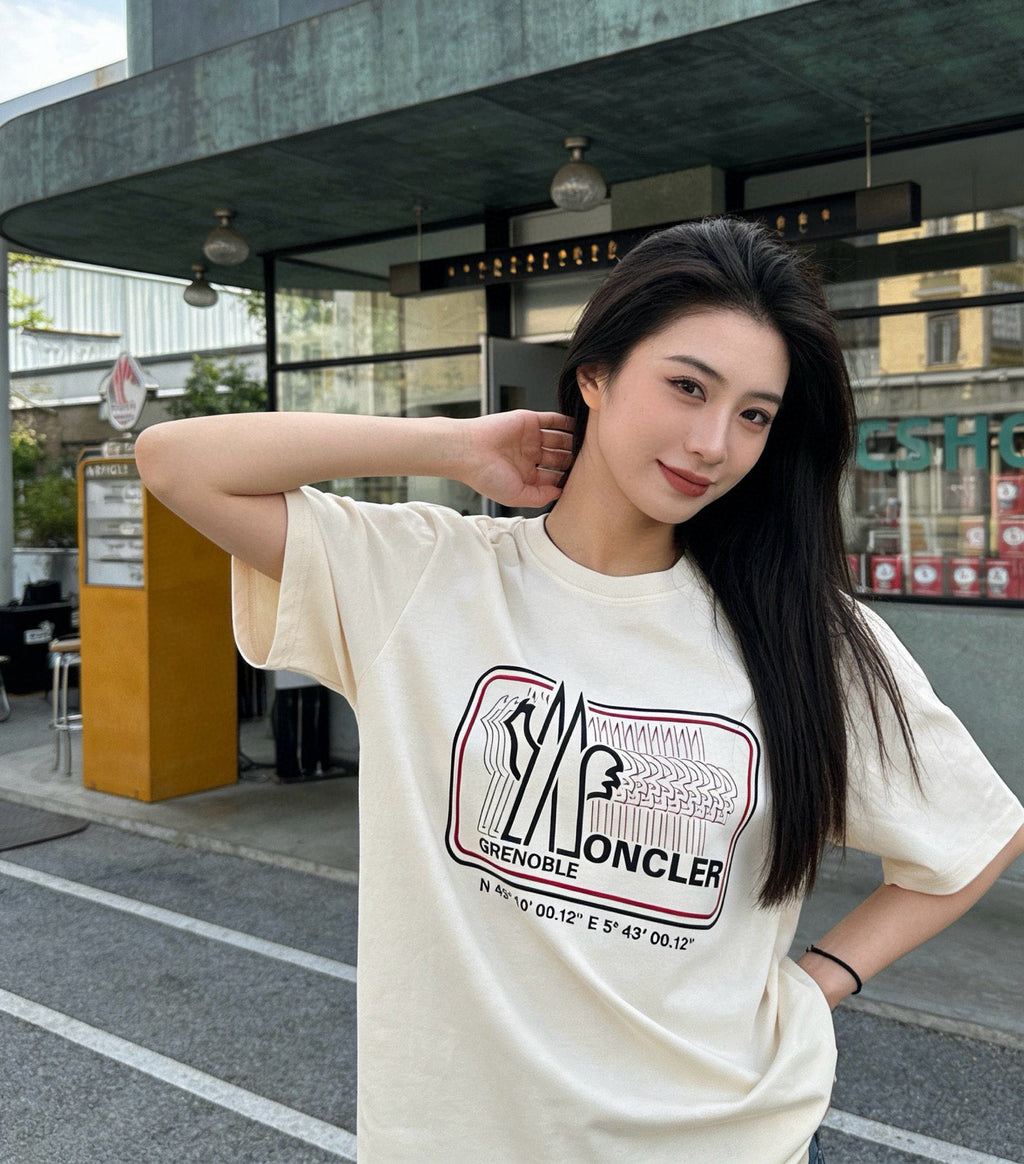 Moncler Graphic T-Shirt - view 13