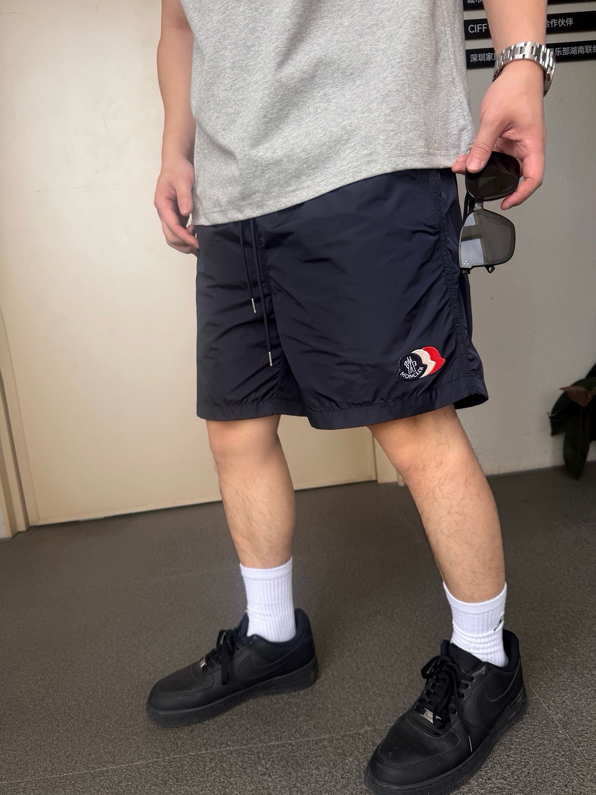 Moncler Embroidered Logo Short - view 13