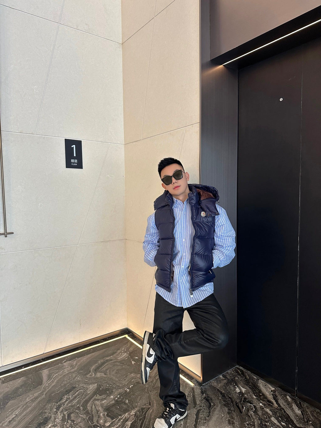 Moncler maya Hooded Zip-Up Logo Vest - view 13