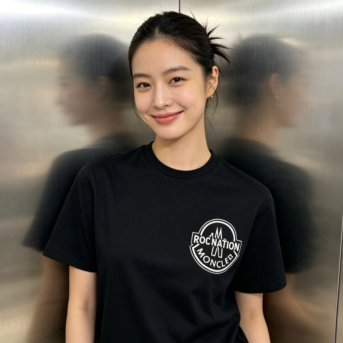 Moncler Embroidered Logo T-Shirt - view 13