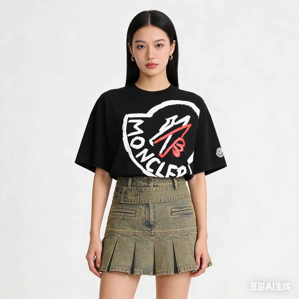 Moncler Logo Lightweight T-Shirt - view 13