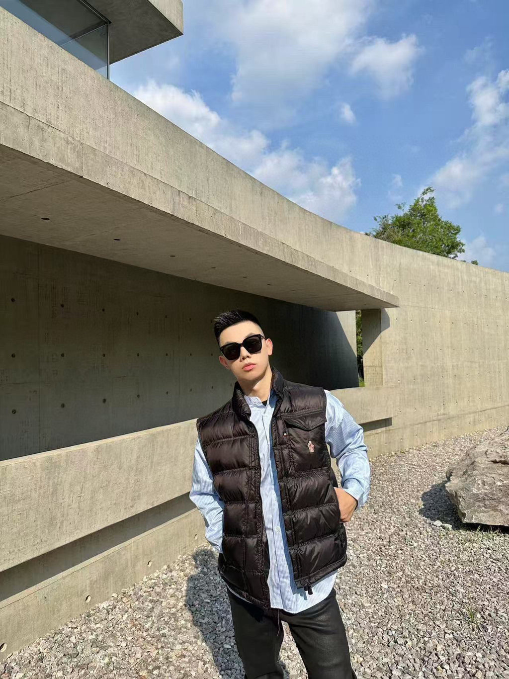 Moncler Logo Lightweight Vest - view 13