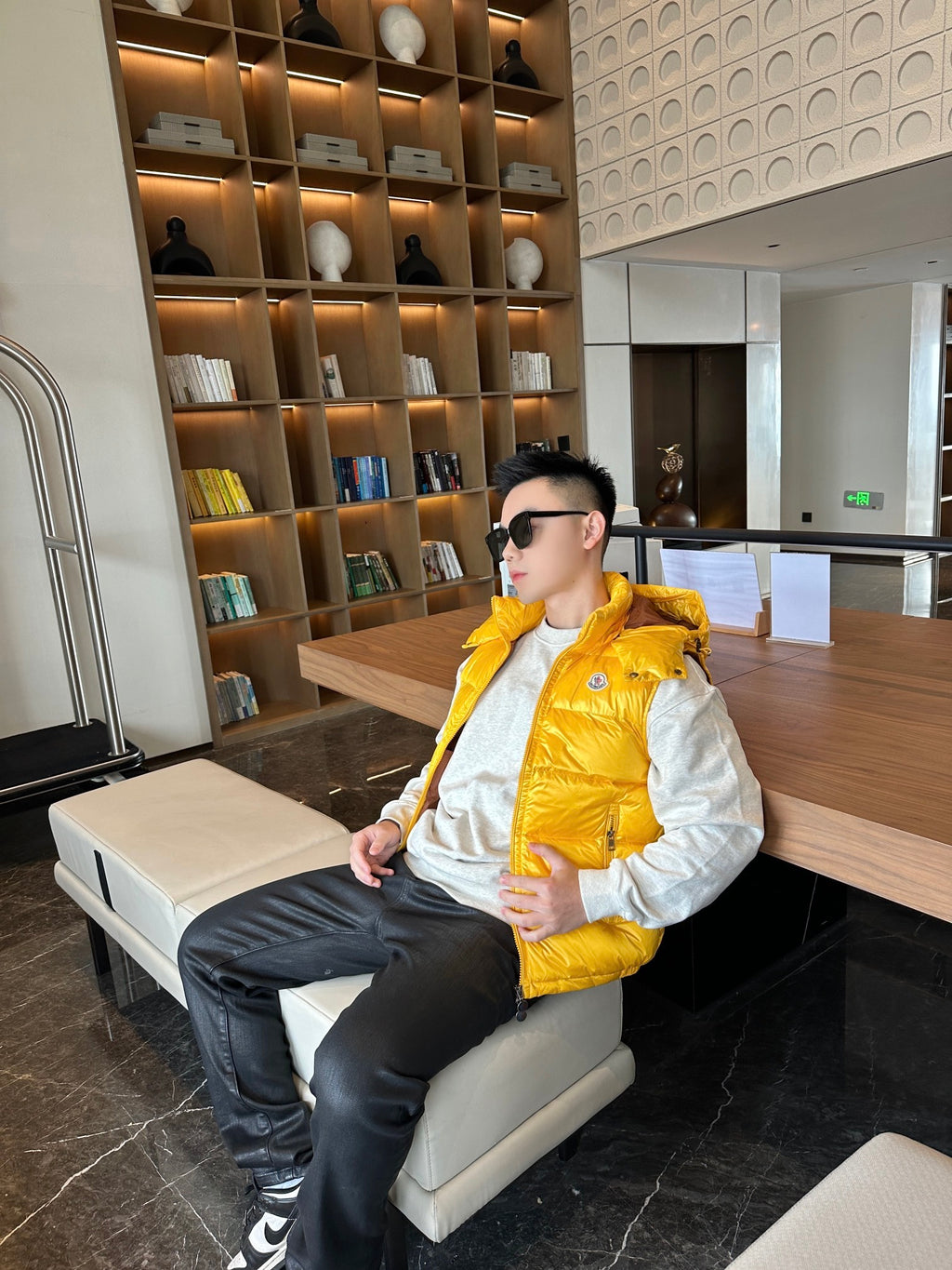 Moncler maya Hooded Zip-Up Logo Vest - view 13