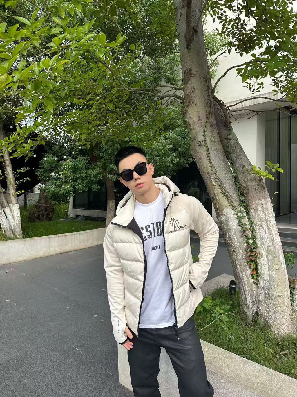 Moncler Hooded Zip-Up Graphic Down Jacket - view 13
