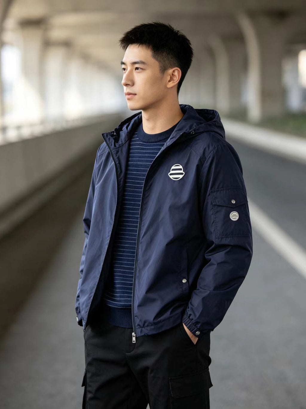 Moncler Men's Hooded Embroidered Lightweight Jacket - Navy - view 14