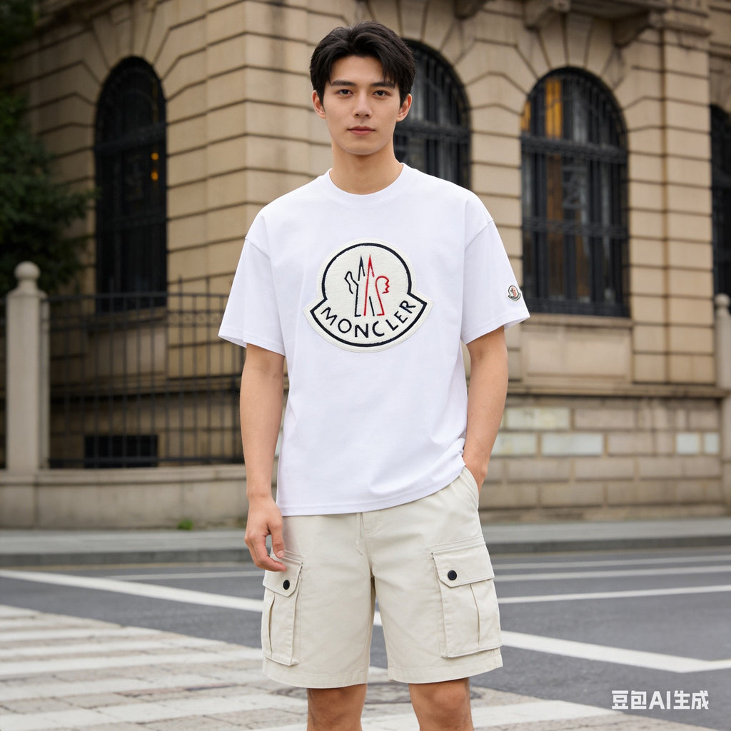 Moncler Logo Lightweight T-Shirt - view 14
