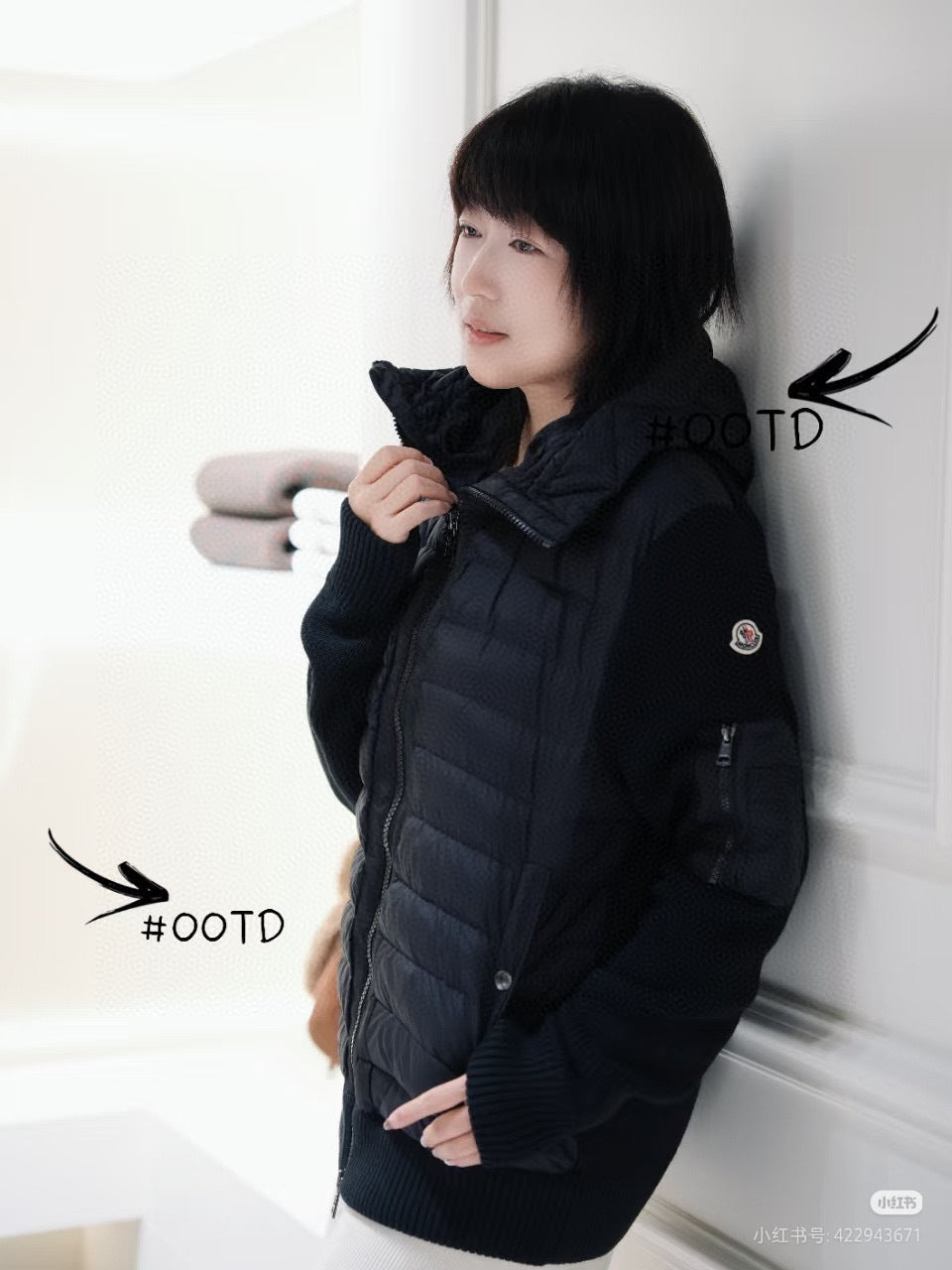Moncler Hooded Zip-Up Lightweight Down Jacket - view 14