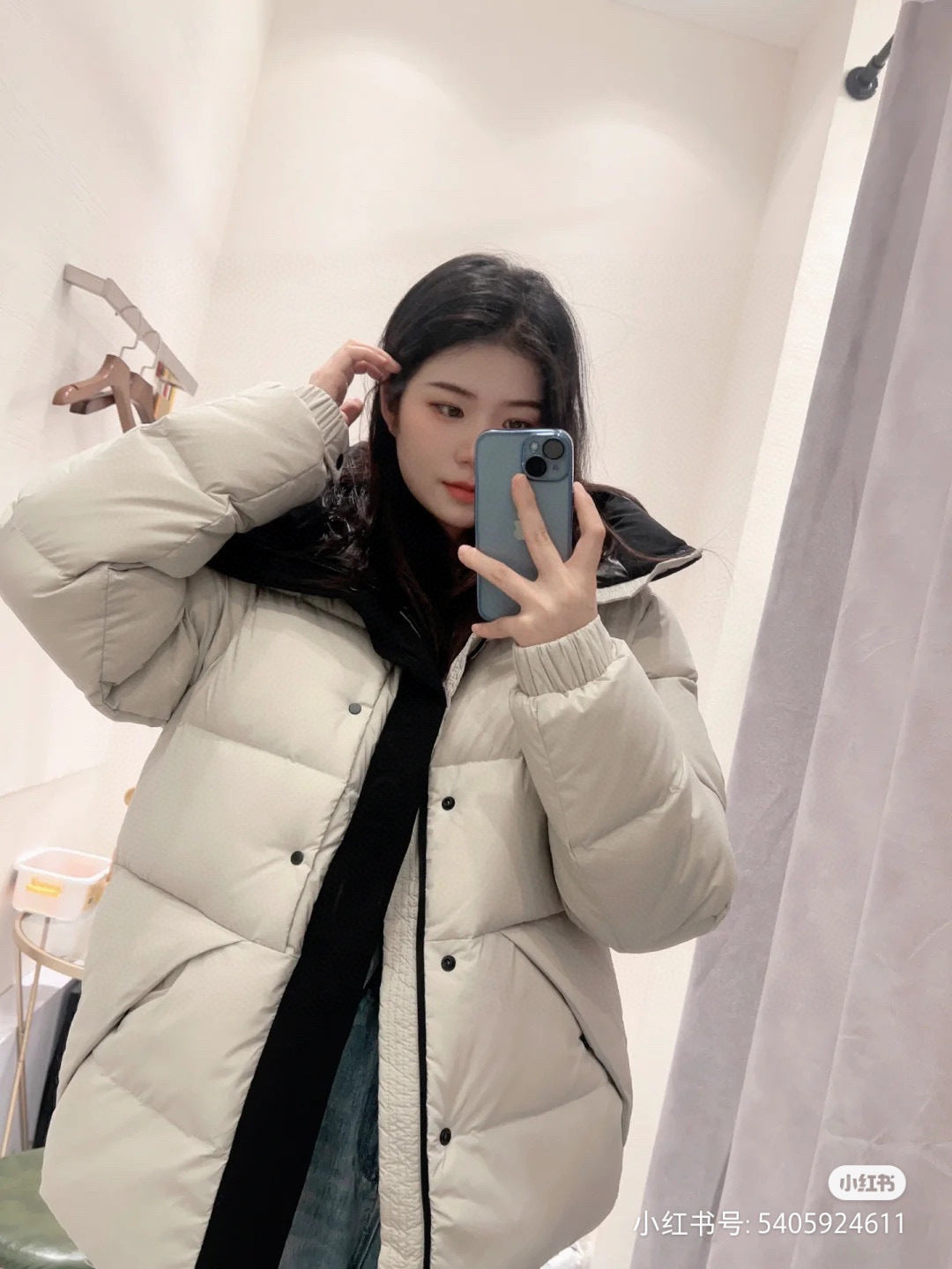 Moncler Hooded Zip-Up Logo Down Jacket - view 14