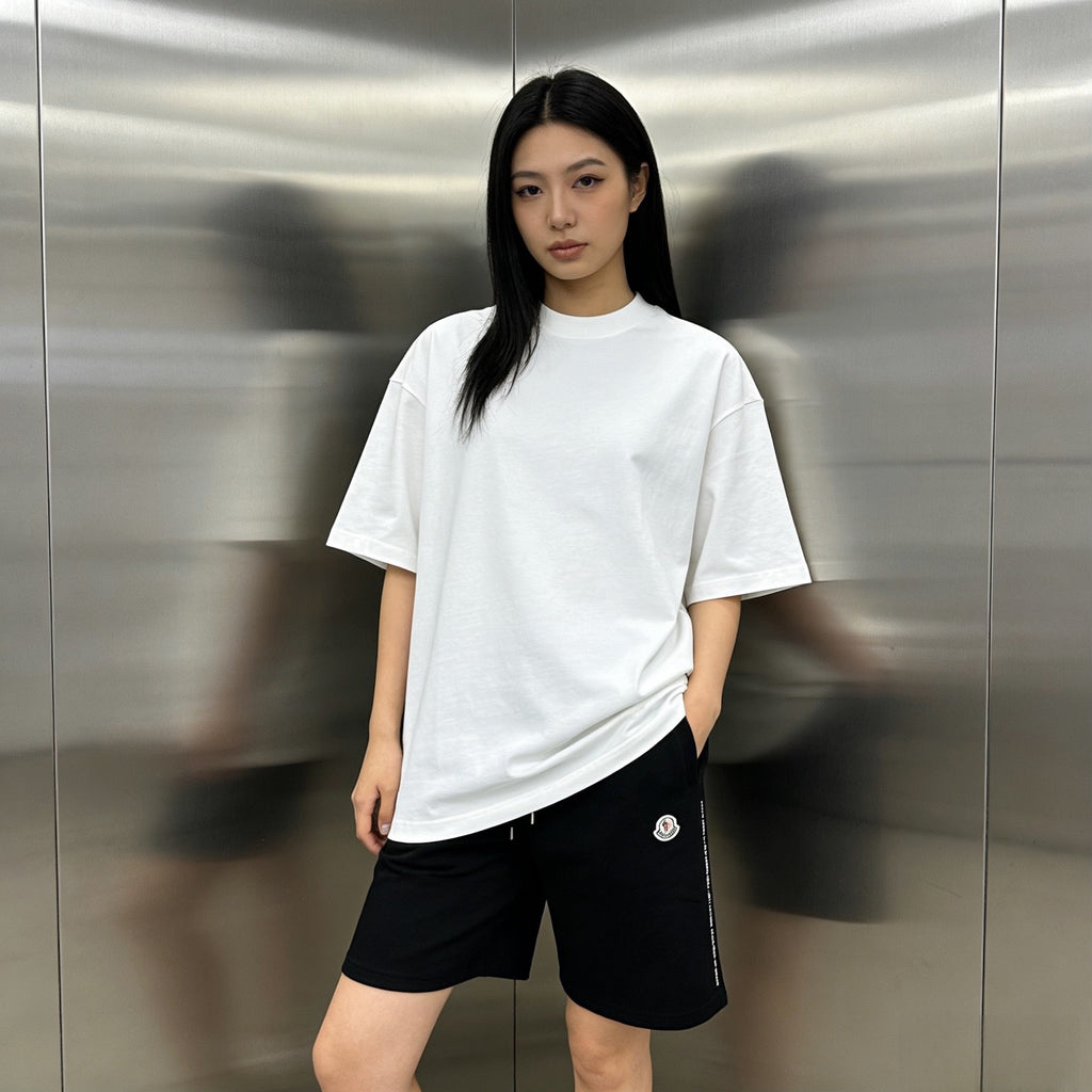 Moncler Embroidered Logo Short - view 15