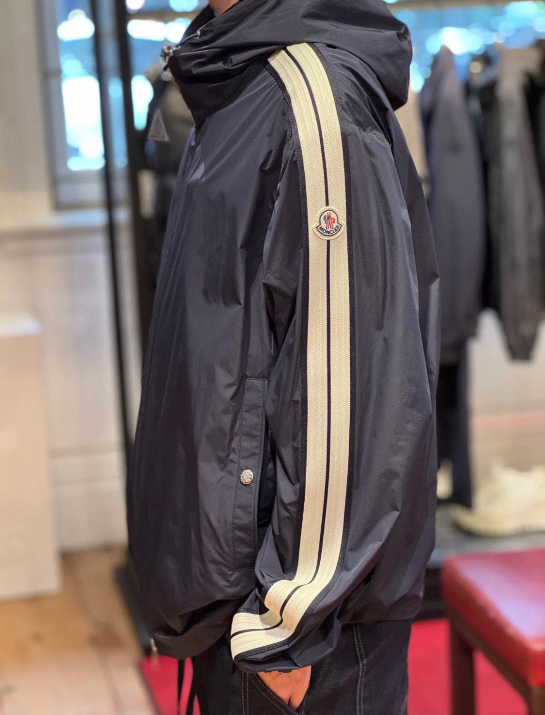 Moncler Logo Lightweight Jacket - view 15