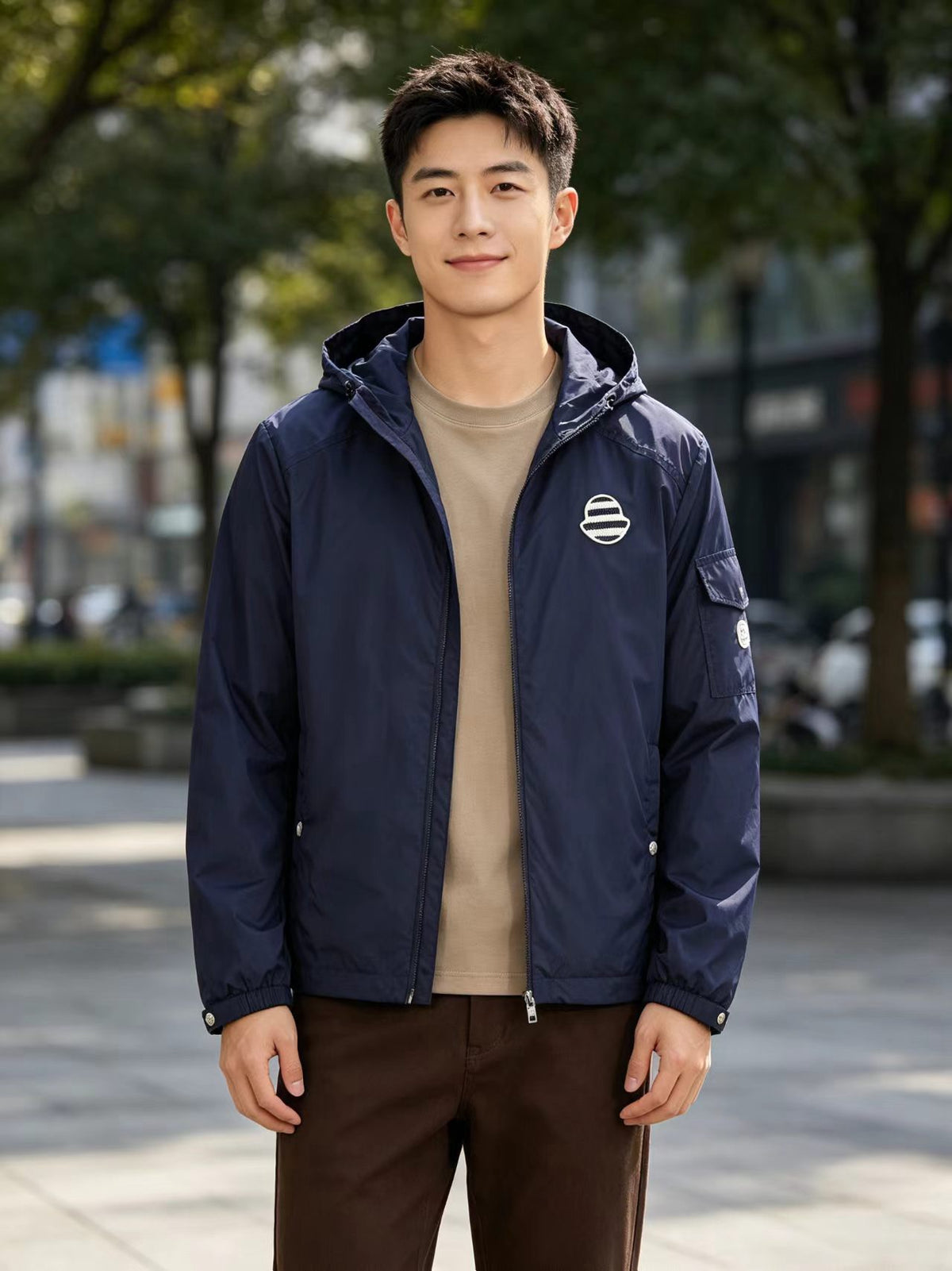 Moncler Men's Hooded Embroidered Lightweight Jacket - Navy - view 15