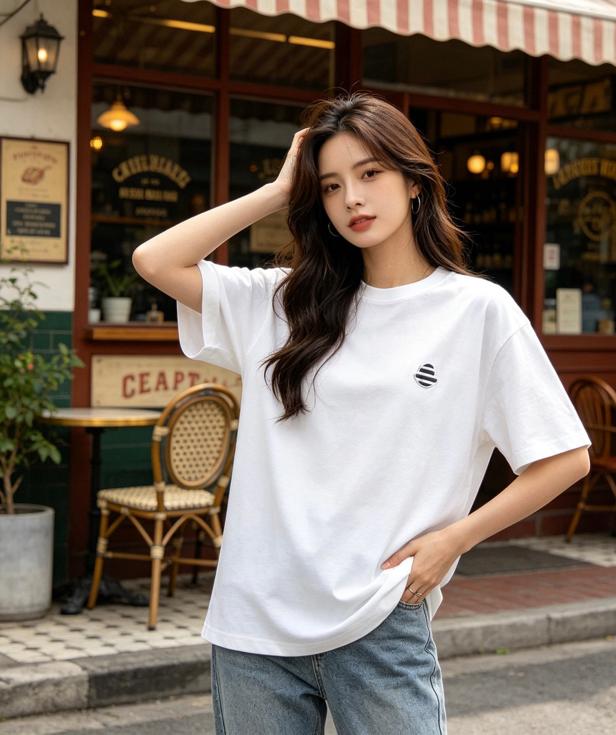 Moncler Embroidered Logo T-Shirt - view 15