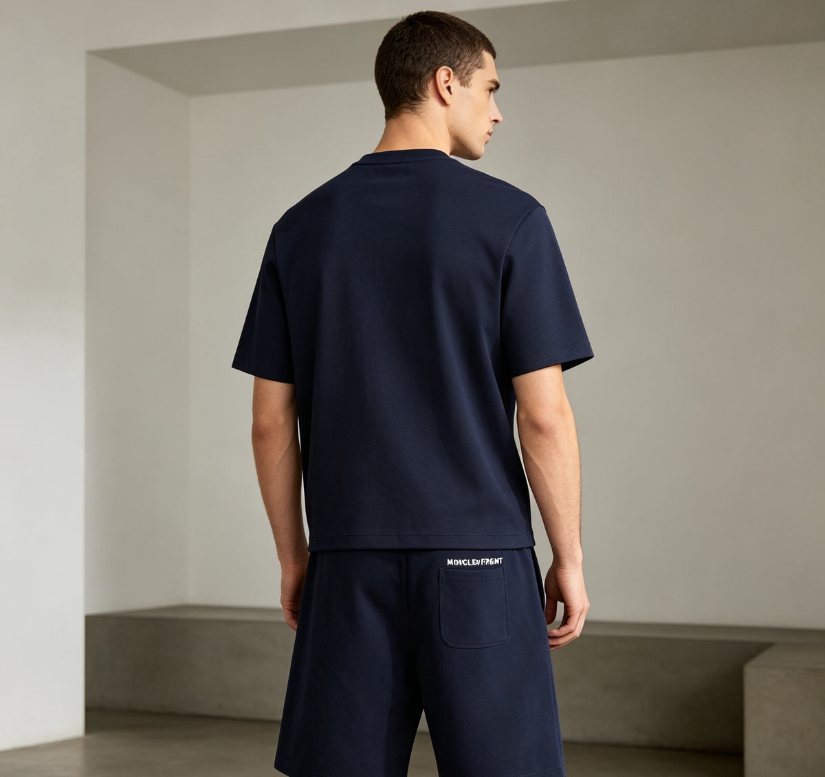 Moncler Embroidered Logo Short - view 15