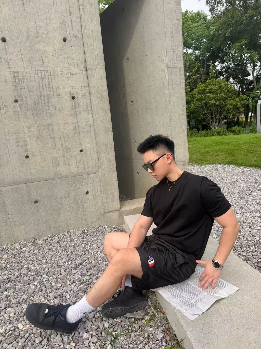 Moncler Embroidered Logo Short - view 15