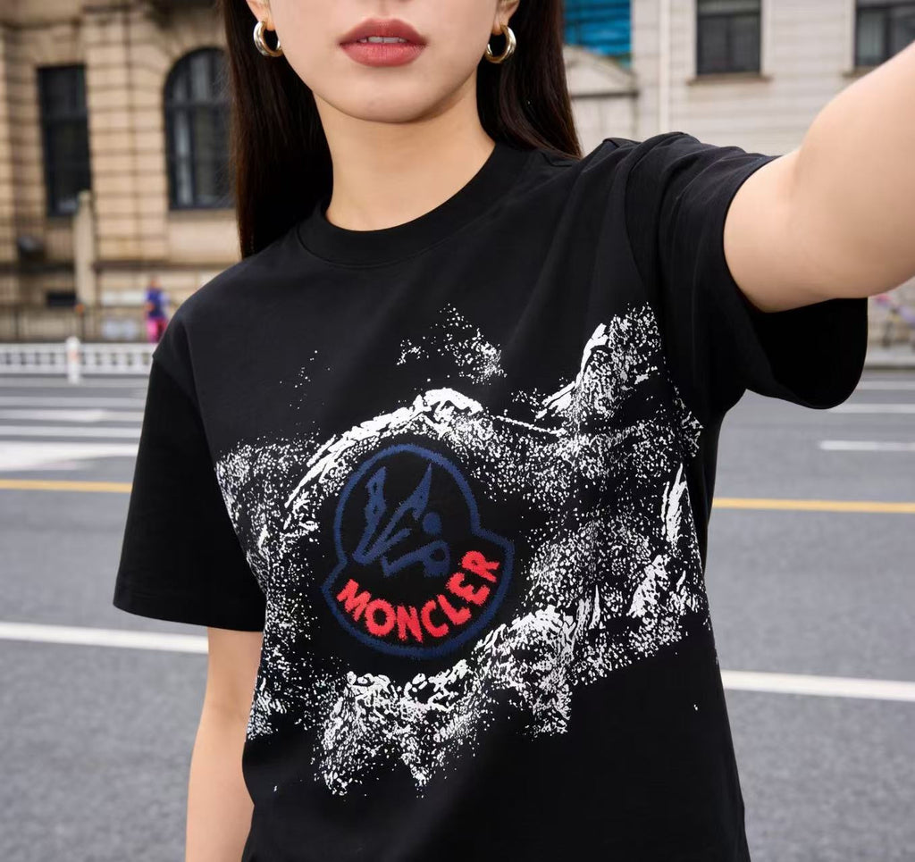 Moncler Graphic T-Shirt - view 15