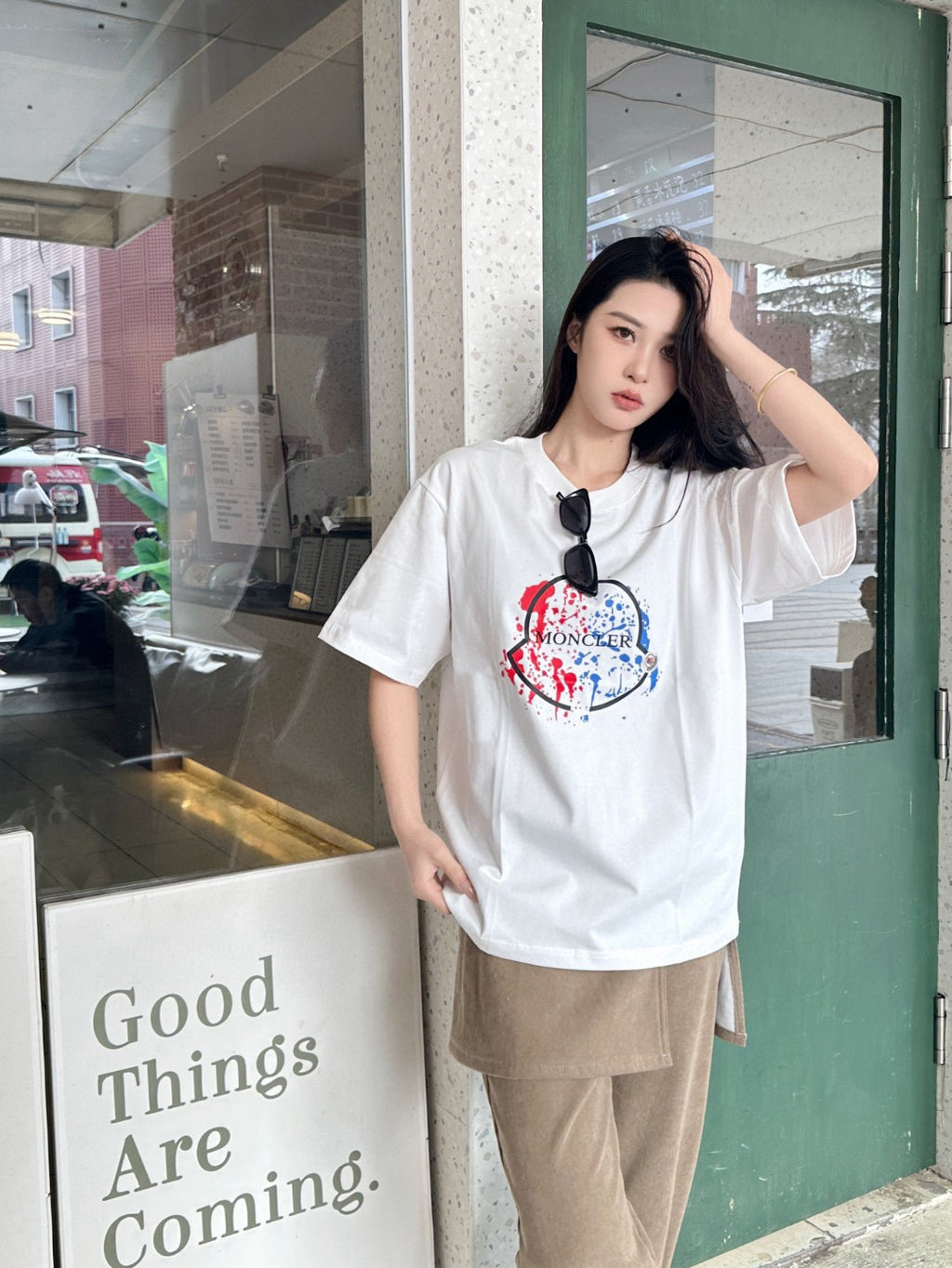 Moncler Graphic Logo T-Shirt - view 15