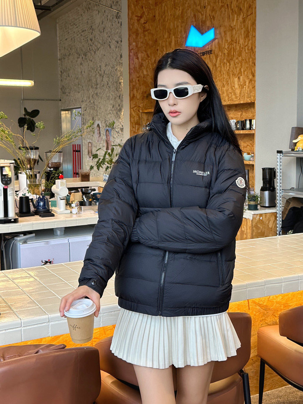 Moncler Hooded Logo Lightweight Down Jacket - view 15