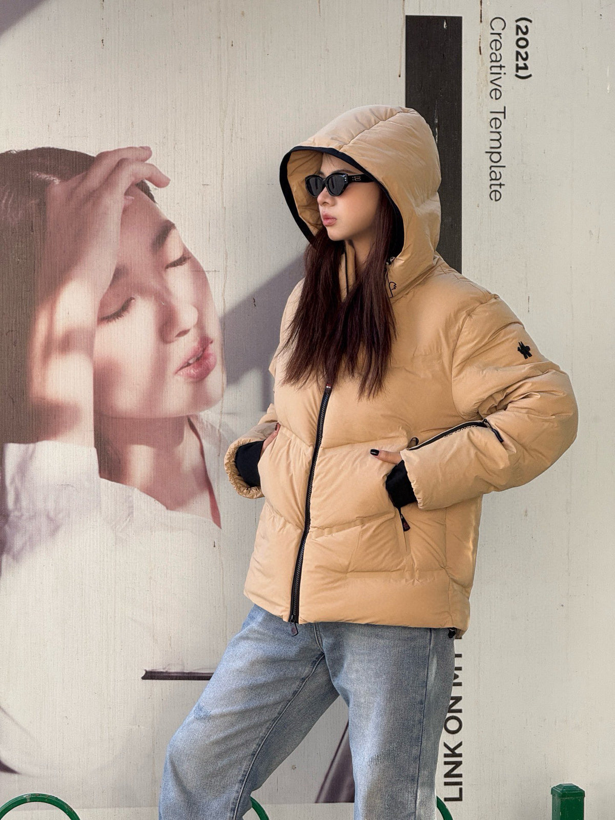 Moncler Hooded Logo Down Jacket - view 16