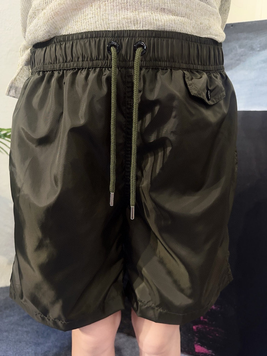 Moncler Logo Lightweight Short - view 17
