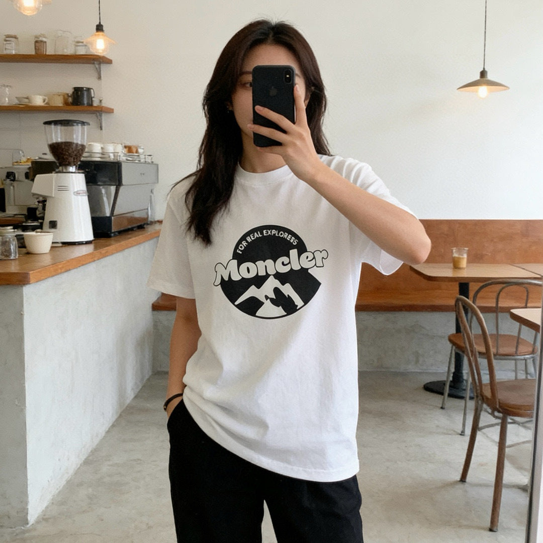 Moncler Graphic Logo T-Shirt - view 17