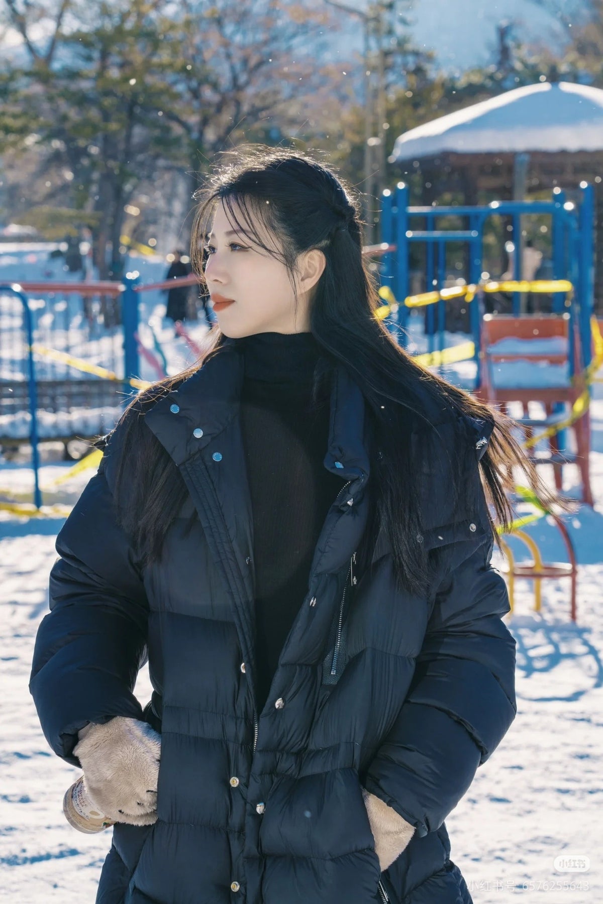 Moncler Hooded Zip-Up Graphic Down Jacket - view 17