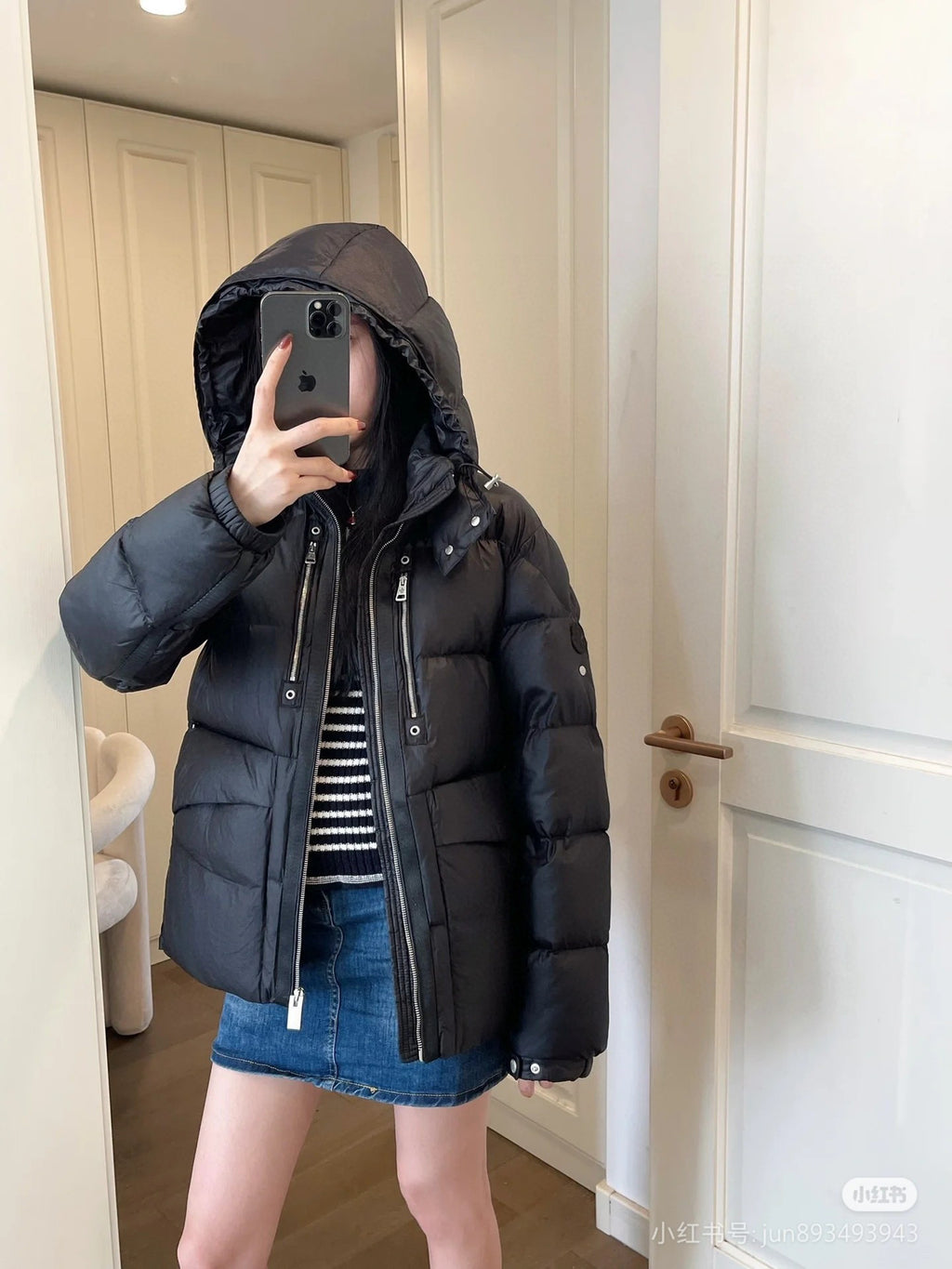 Moncler Hooded Zip-Up Graphic Down Jacket - White - view 17