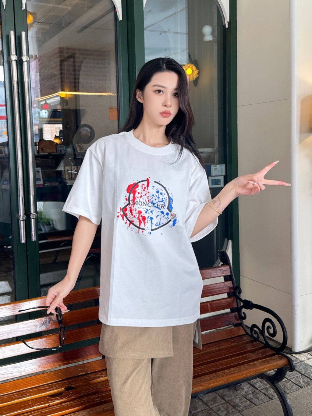 Moncler Graphic Logo T-Shirt - view 17