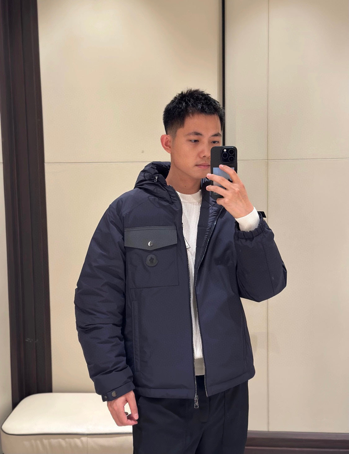 Moncler Hooded Zip-Up Logo Down Jacket - view 17