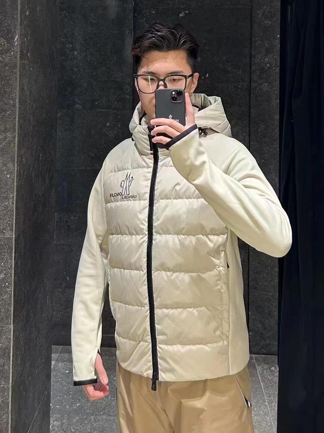 Moncler Hooded Zip-Up Graphic Down Jacket - view 17