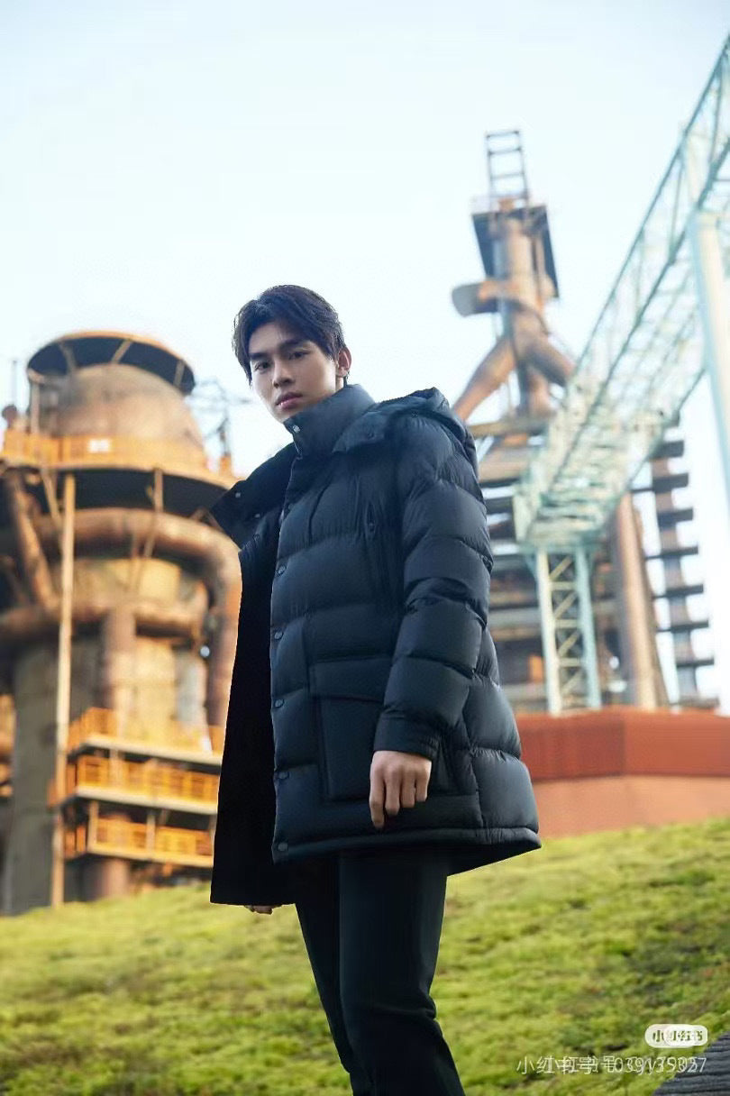 Moncler Hooded Down Jacket - view 17