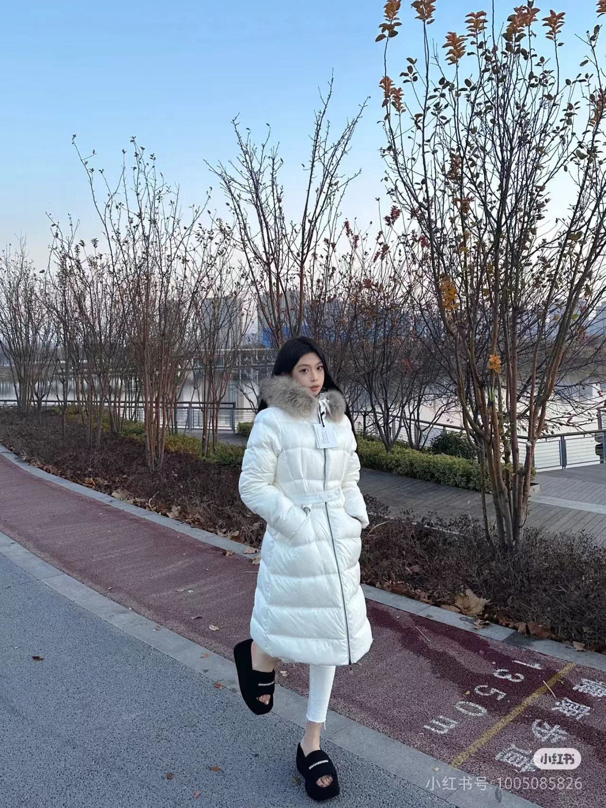 Moncler Women's Zip-Up Down Jacket - view 18