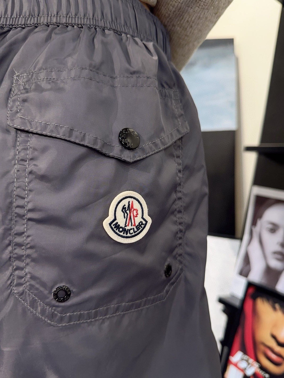 Moncler Logo Lightweight Short - view 18