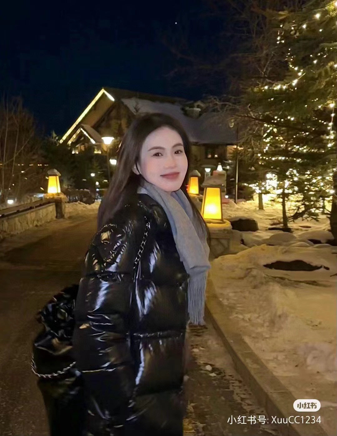 Moncler Down Jacket - view 18