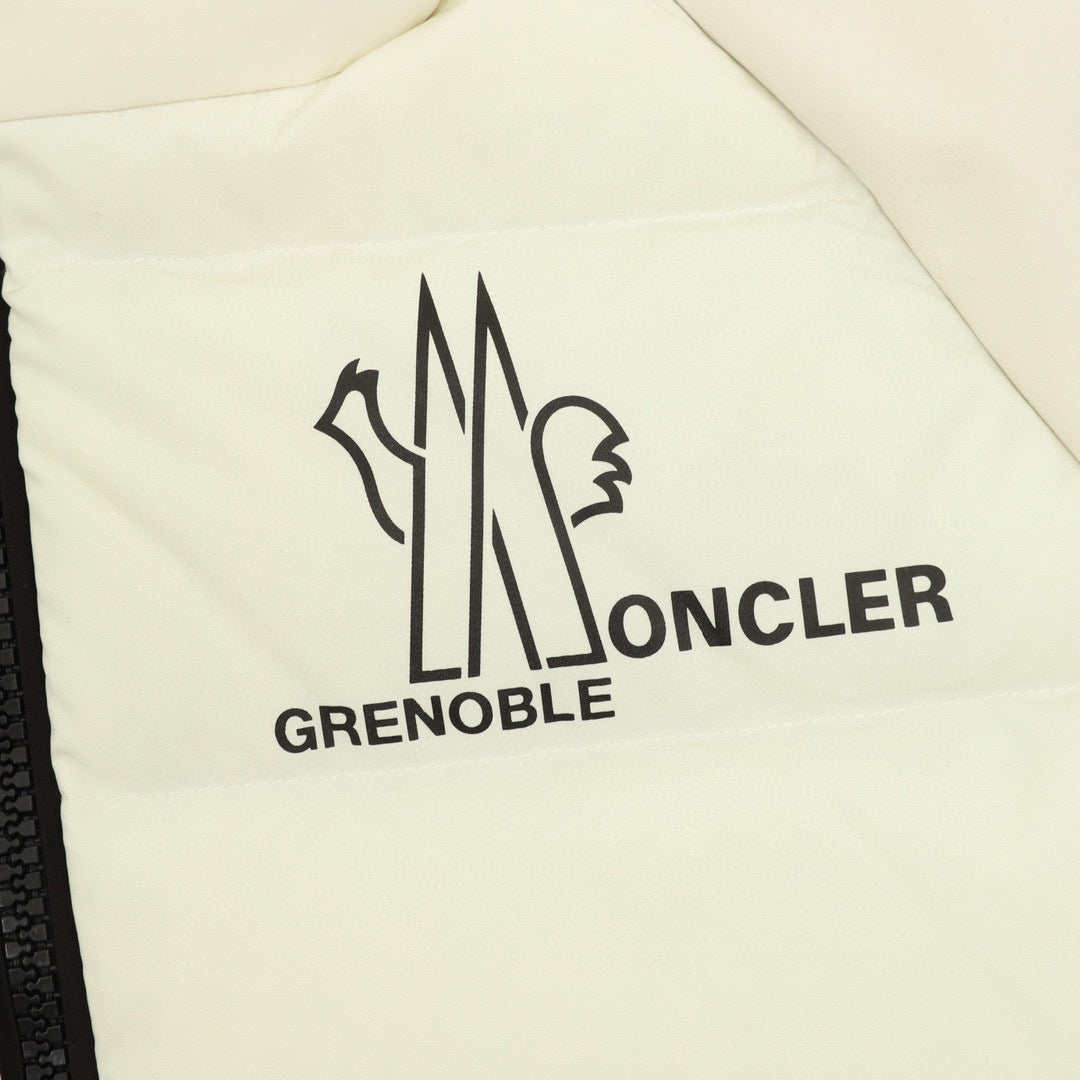 Moncler Hooded Zip-Up Graphic Down Jacket - view 3