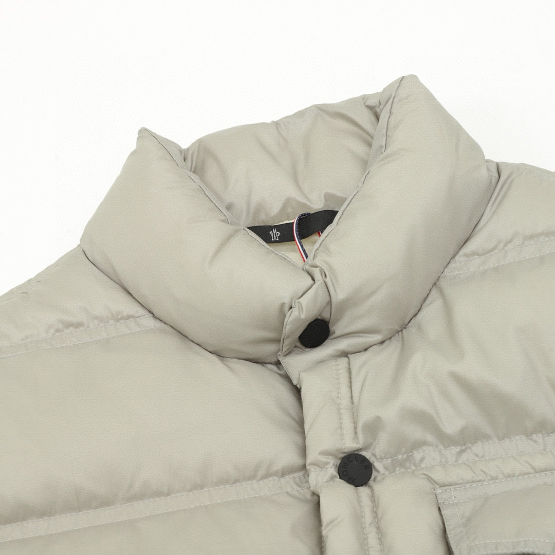 Moncler Logo Lightweight Vest - view 3