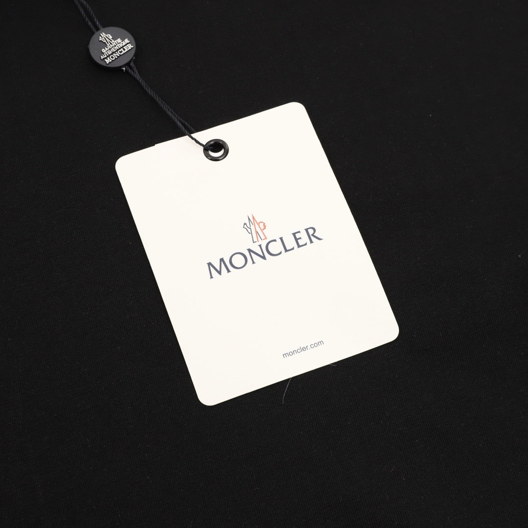 Moncler Graphic Logo T-Shirt - view 5